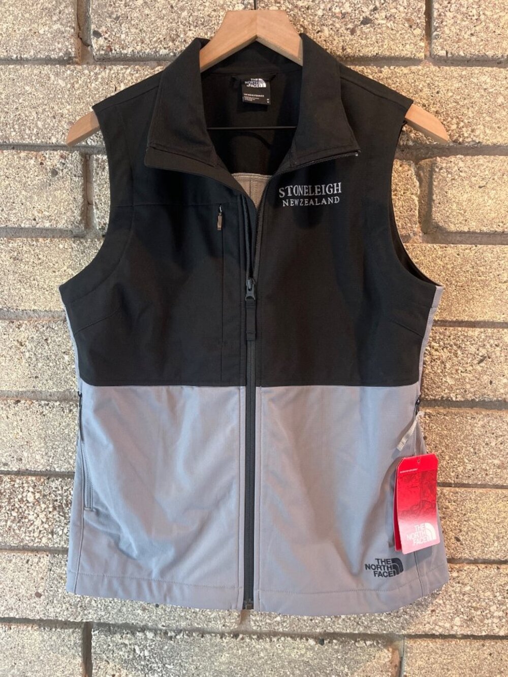 The North Face Womens Black & Gray Stoneleigh New Zealand Vest Size M Full Zip L